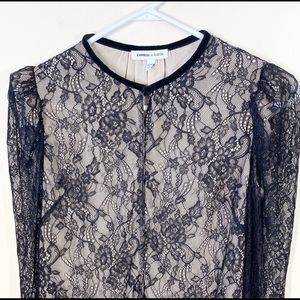 EXPRESS x KARLA | puff sleeve lace & velvet top
